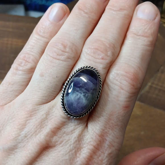 Oval Purple Stone Ring - Picture 3 of 5